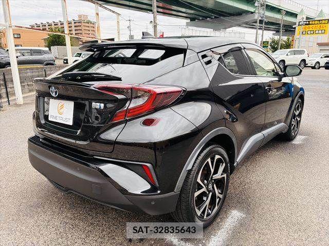 Toyota C-HR 2017-06 7057894-17