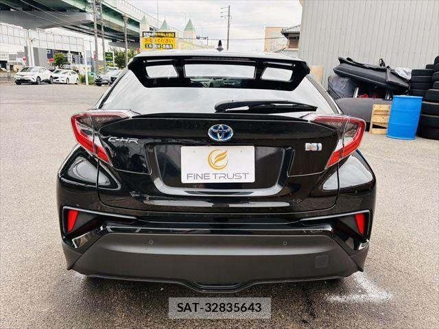 Toyota C-HR 2017-06 7057894-18
