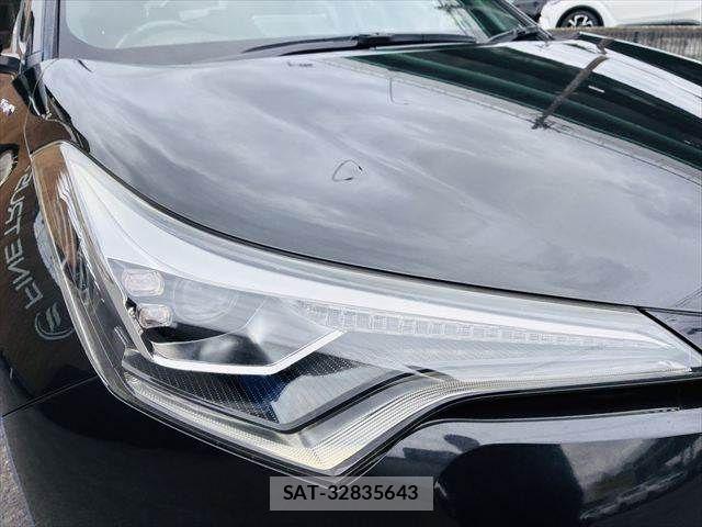 Toyota C-HR 2017-06 7057894-22