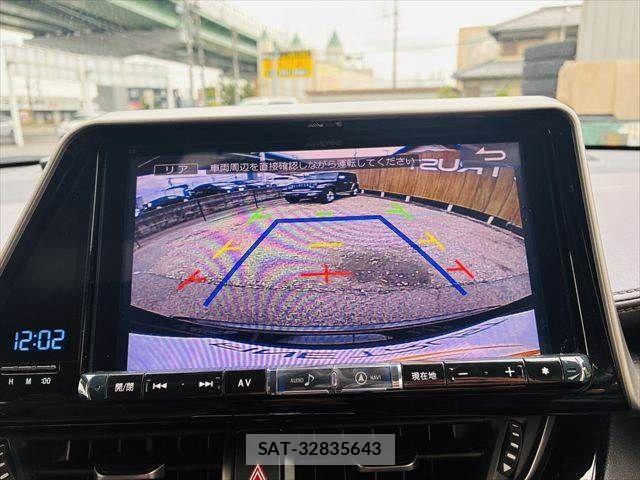 Toyota C-HR 2017-06 7057894-5
