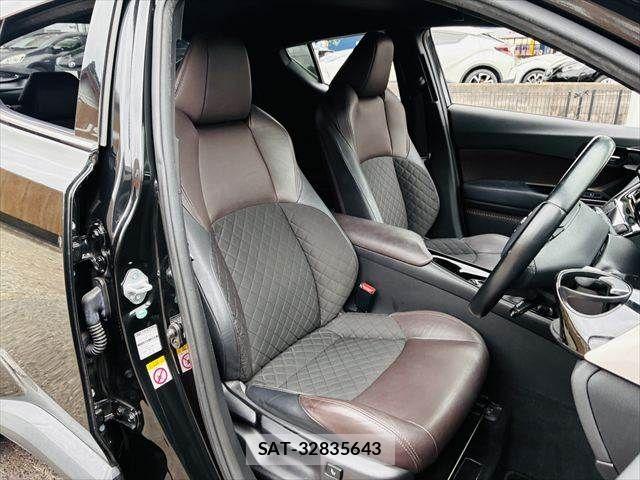 Toyota C-HR 2017-06 7057894-7