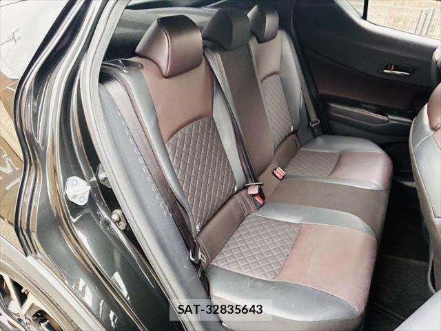 Toyota C-HR 2017-06 7057894-8