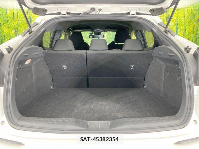 Toyota C-HR 2018-08 7057881-9