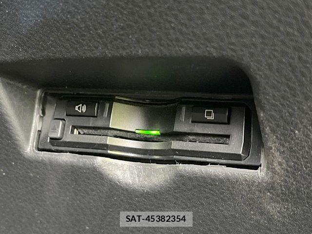 Toyota C-HR 2018-08 7057881-5