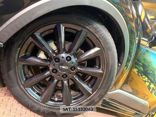 Toyota C-HR 2018-03 7057876-12