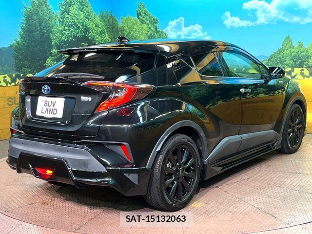 Toyota C-HR 2018-03 7057876-16