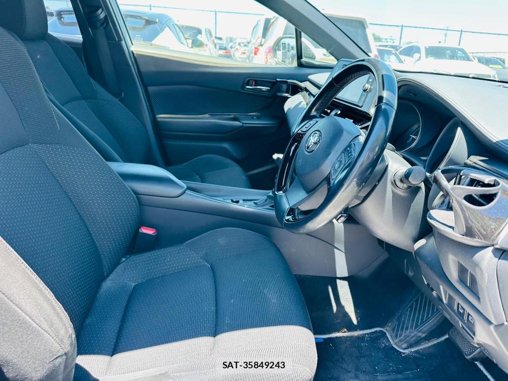 Toyota C-HR 2018 7013723-11