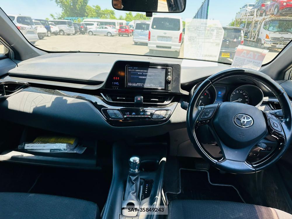 Toyota C-HR 2018 7013723-12