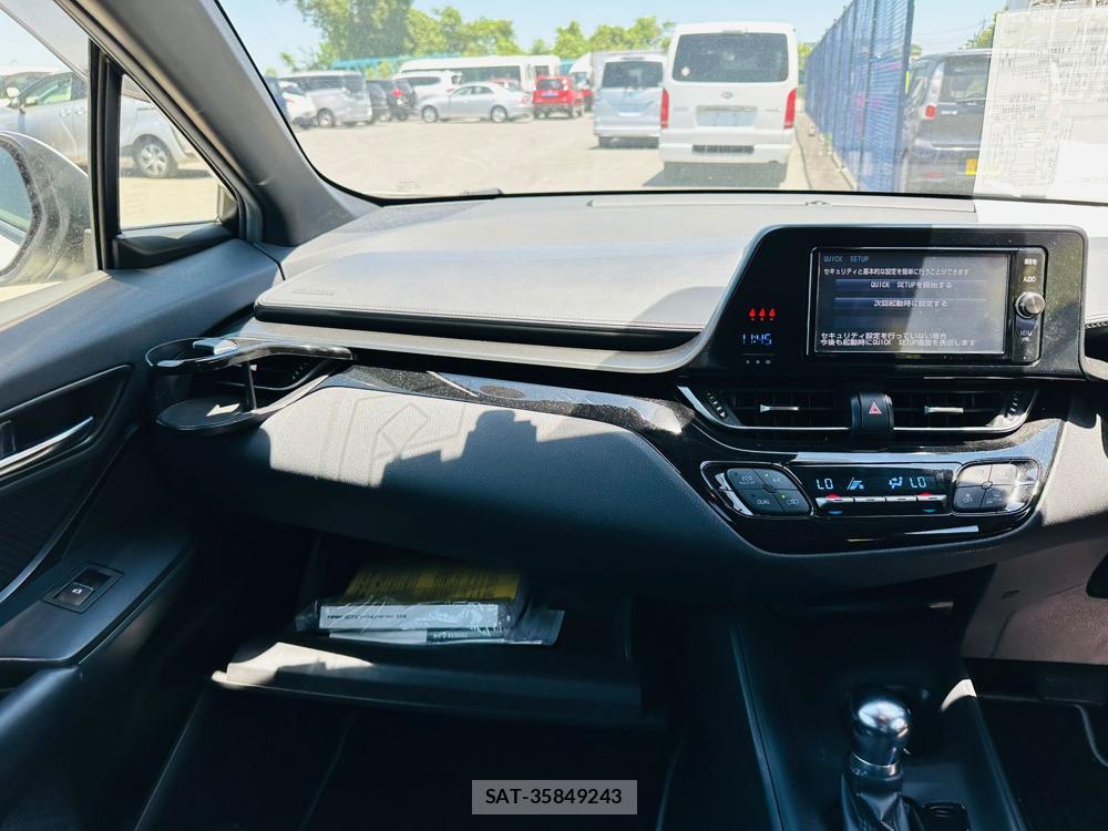 Toyota C-HR 2018 7013723-16