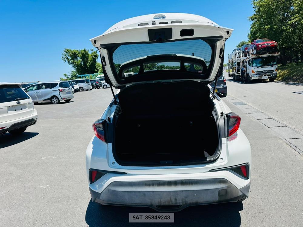 Toyota C-HR 2018 7013723-25