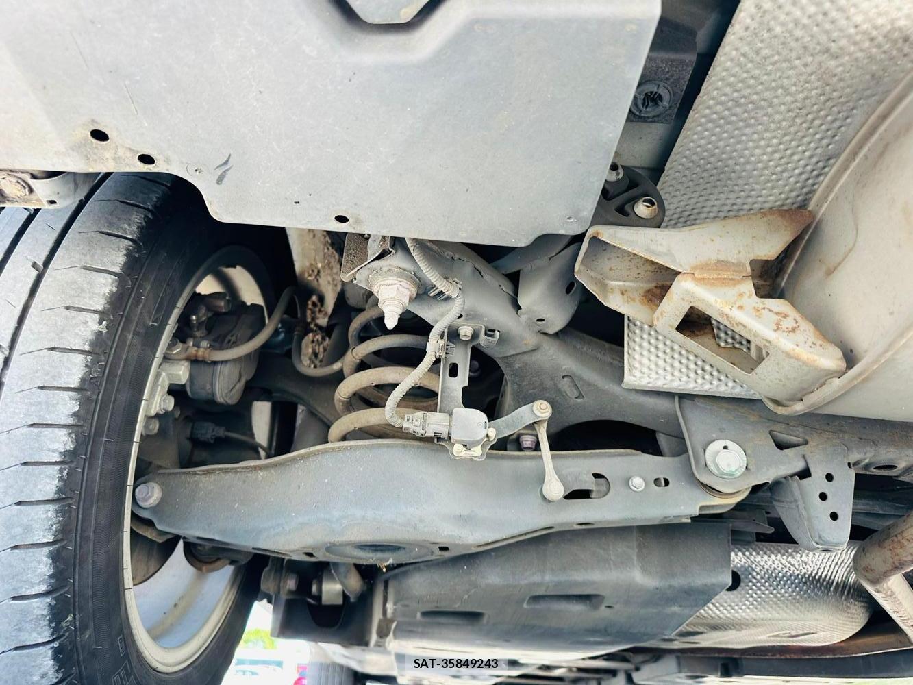 Toyota C-HR 2018 7013723-34