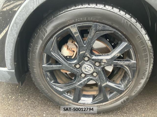 Toyota C-HR 2019-10 7216052-9