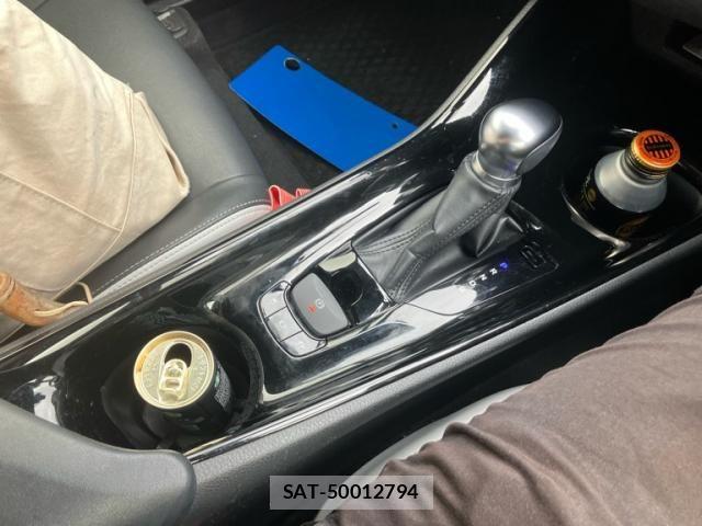 Toyota C-HR 2019-10 7216052-24