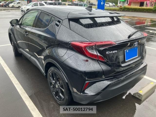 Toyota C-HR 2019-10 7216052-3