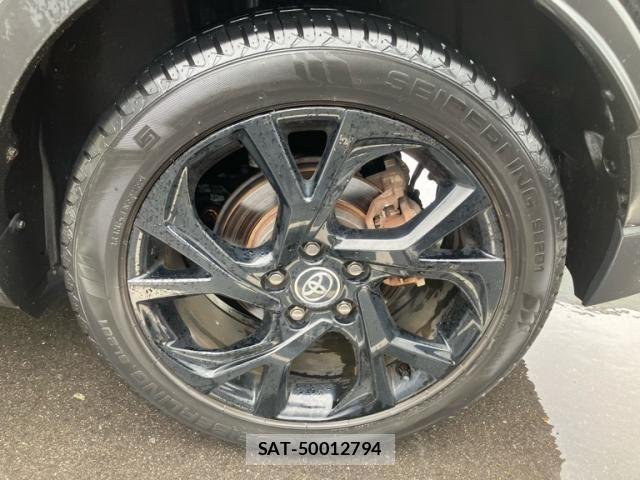 Toyota C-HR 2019-10 7216052-8