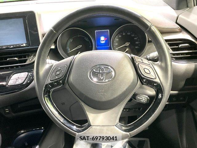 Toyota C-HR 2017-03 7216004-10