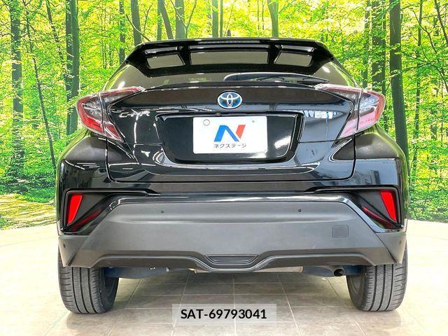 Toyota C-HR 2017-03 7216004-14