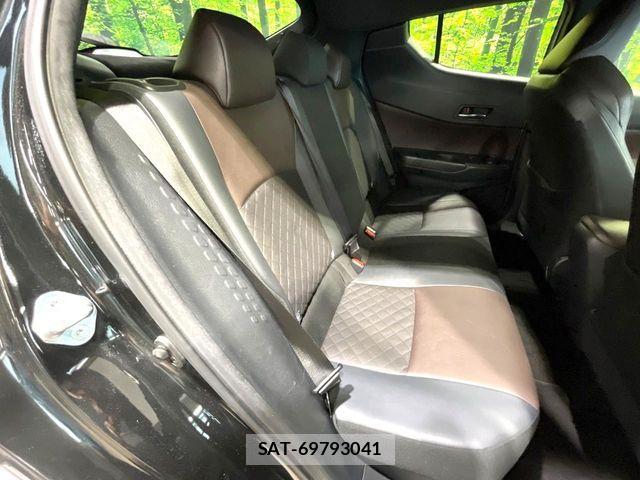 Toyota C-HR 2017-03 7216004-8