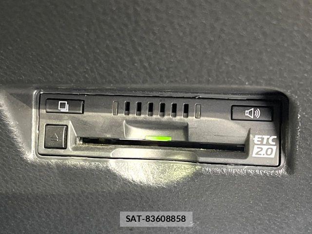 Toyota C-HR 2019-06 7216045-6