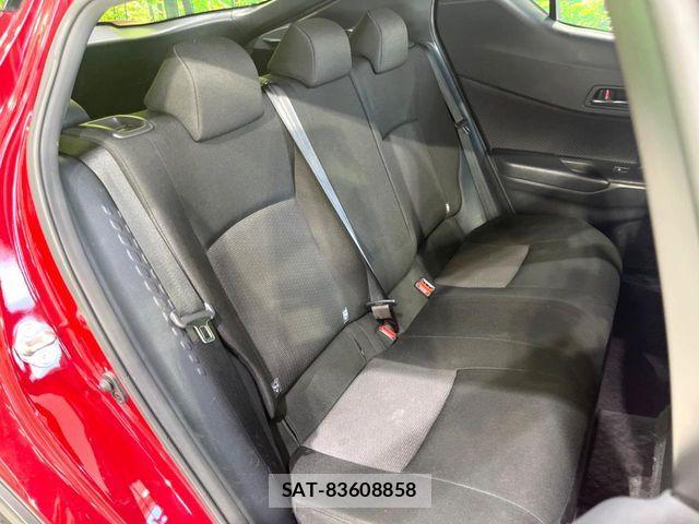 Toyota C-HR 2019-06 7216045-8
