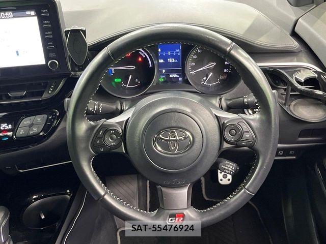 Toyota C-HR 2021-05 7216055-10