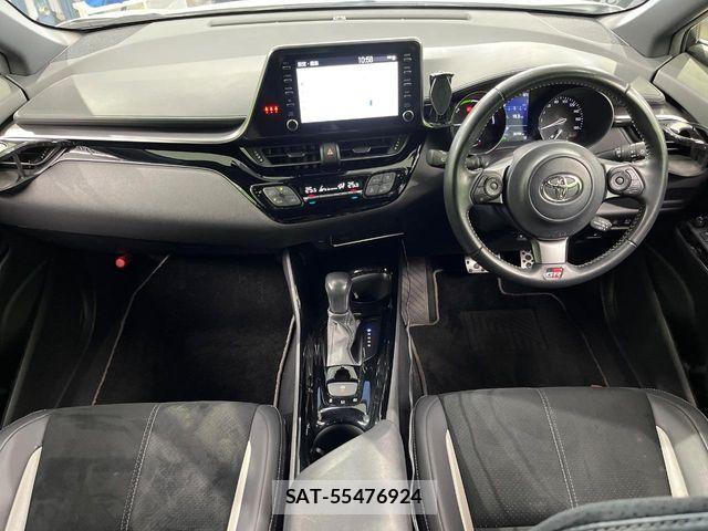 Toyota C-HR 2021-05 7216055-1
