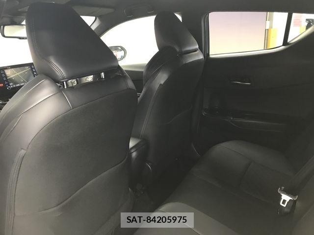 Toyota C-HR 2021-04 7216059-9