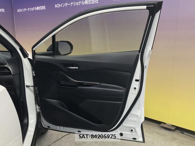 Toyota C-HR 2021-04 7216059-21