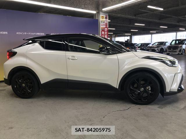 Toyota C-HR 2021-04 7216059-2