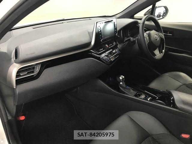 Toyota C-HR 2021-04 7216059-6
