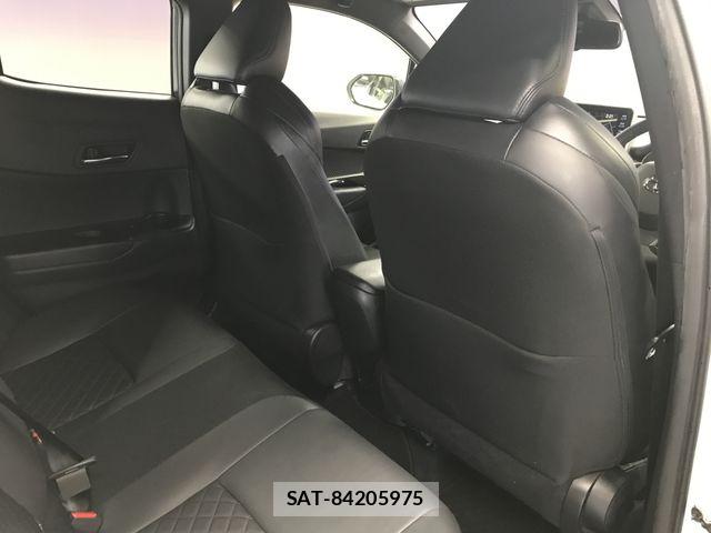 Toyota C-HR 2021-04 7216059-8