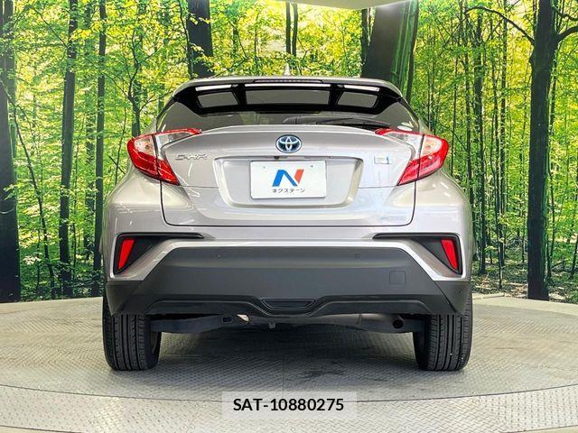 Toyota C-HR 2017-06 7216012-14