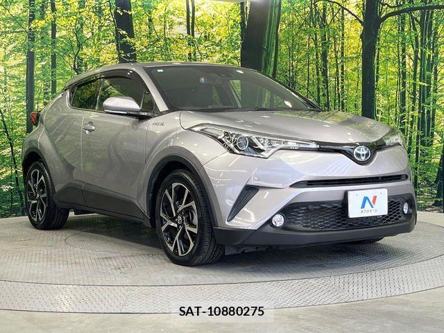 Toyota C-HR 2017-06 7216012-15