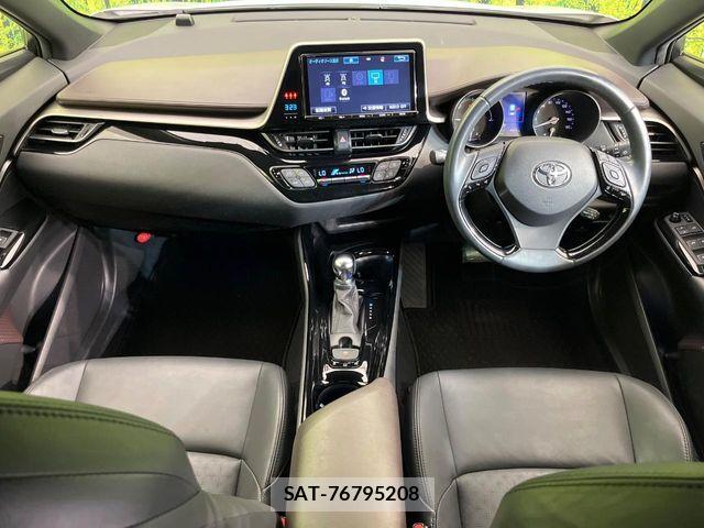 Toyota C-HR 2017-05 7216006-1