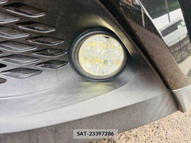 Toyota C-HR 2017-05 7216013-12