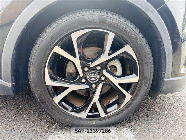 Toyota C-HR 2017-05 7216013-13