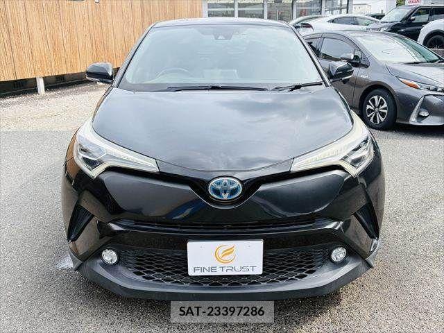 Toyota C-HR 2017-05 7216013-14