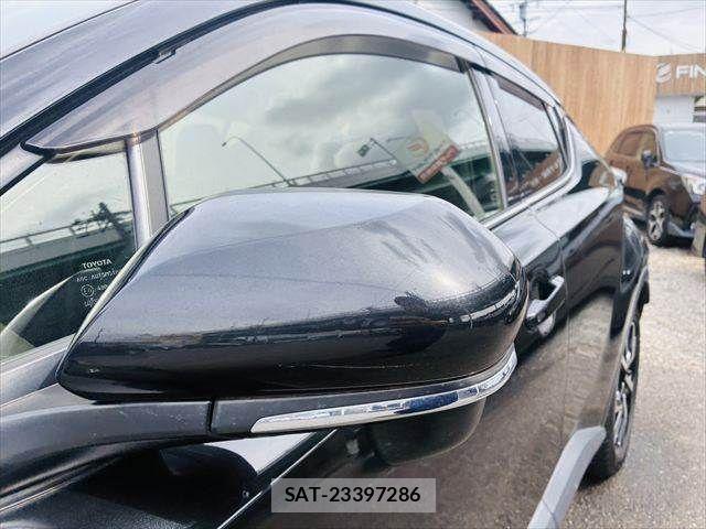 Toyota C-HR 2017-05 7216013-25