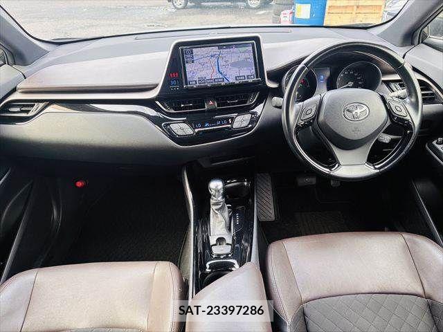 Toyota C-HR 2017-05 7216013-2