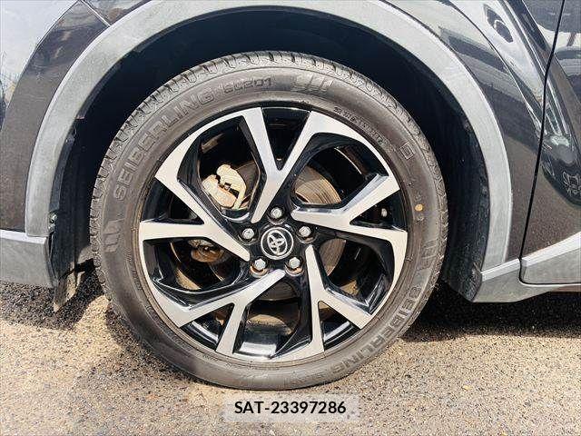 Toyota C-HR 2017-05 7216013-29