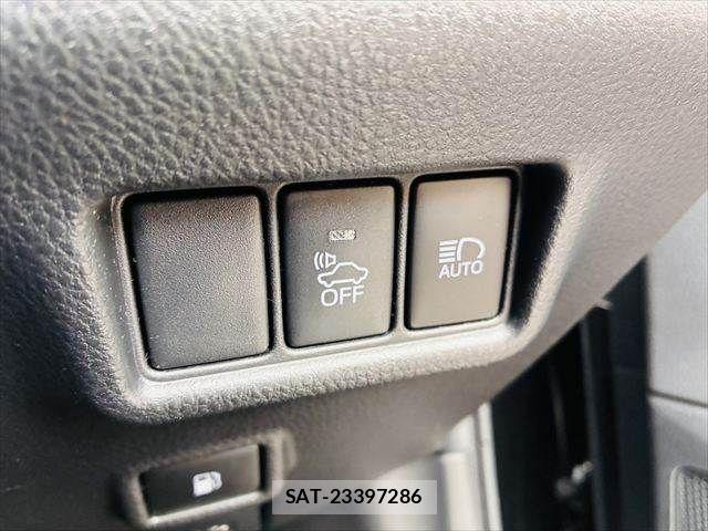 Toyota C-HR 2017-05 7216013-6