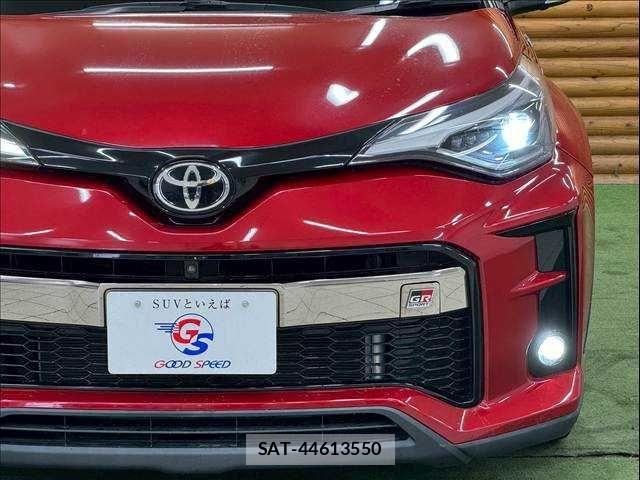 Toyota C-HR 2019-11 7216046-10