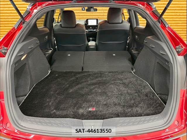 Toyota C-HR 2019-11 7216046-19
