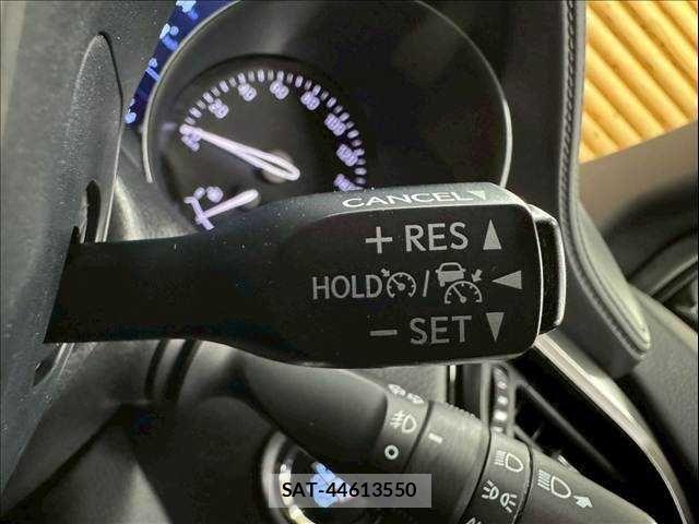 Toyota C-HR 2019-11 7216046-6