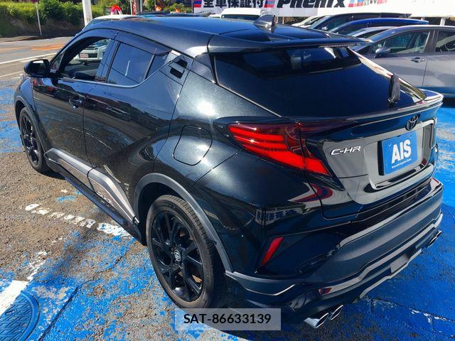 Toyota C-HR 2020-08 7216054-10