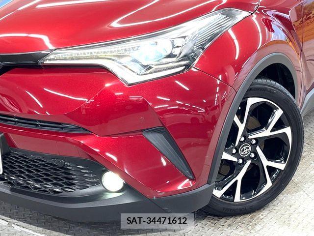 Toyota C-HR 2018-01 7216022-11
