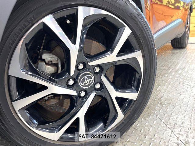 Toyota C-HR 2018-01 7216022-12