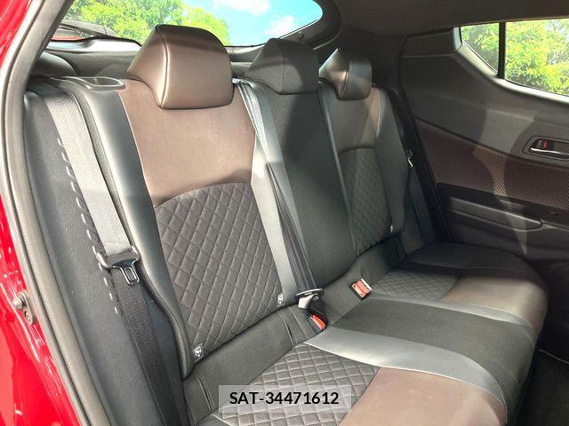 Toyota C-HR 2018-01 7216022-8