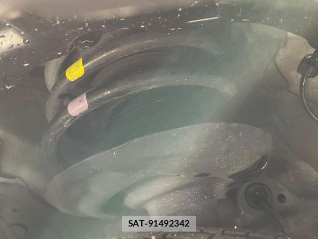 Toyota C-HR 2017-07 7216010-19