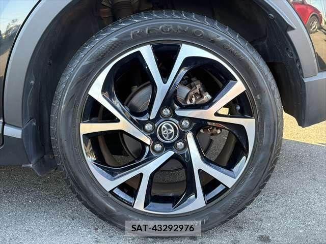 Toyota C-HR 2017-07 7216019-13